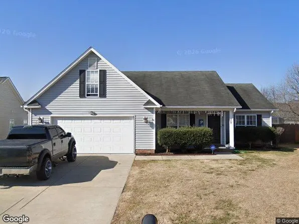 1922 Tinman Dr, Fayetteville, NC 28314