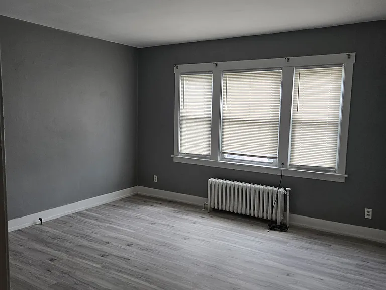 3039 Delaware Ave #4 — Photo 3