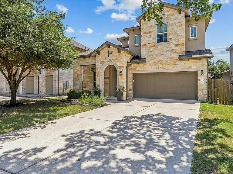 11813 Quintana Cv — Photo 2