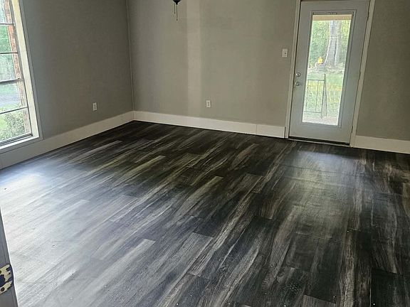 4th image of 87 Malone Rd