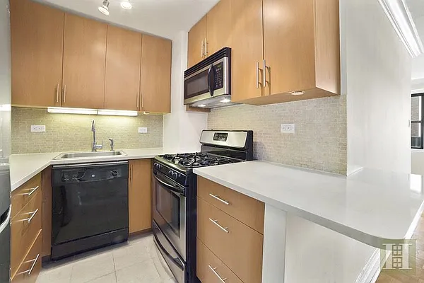 Rented by Halstead Real Estate | media 11