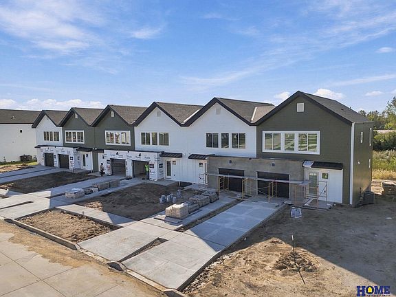 3rd image of 601 W Corsac Rd
