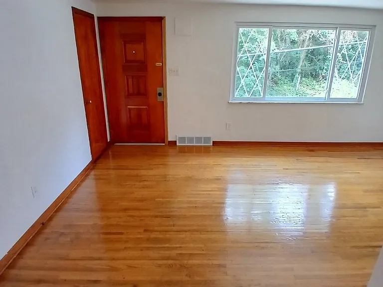 3422 Steele St — Photo 6