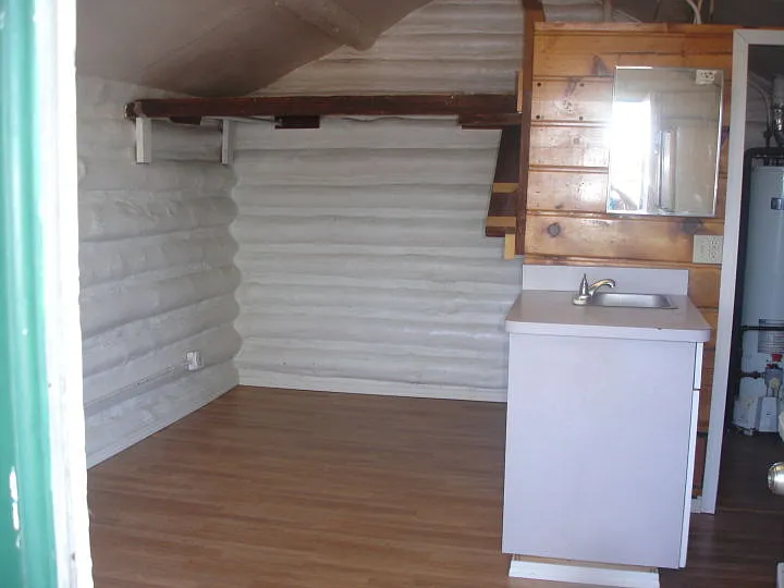 Studio, 1.0 bath, $695 — Photo 2