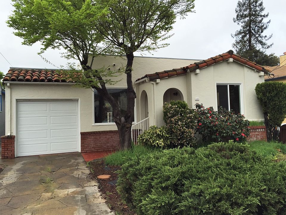 1st image of 317 Hollister Ct