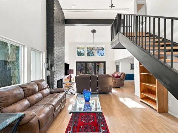 7638 Royal Ln, Dallas, TX 75230