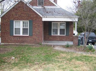 883 Queen Anne Pl, Saint Louis, MO 63122