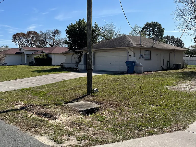 10480 Monarch St — Photo 1