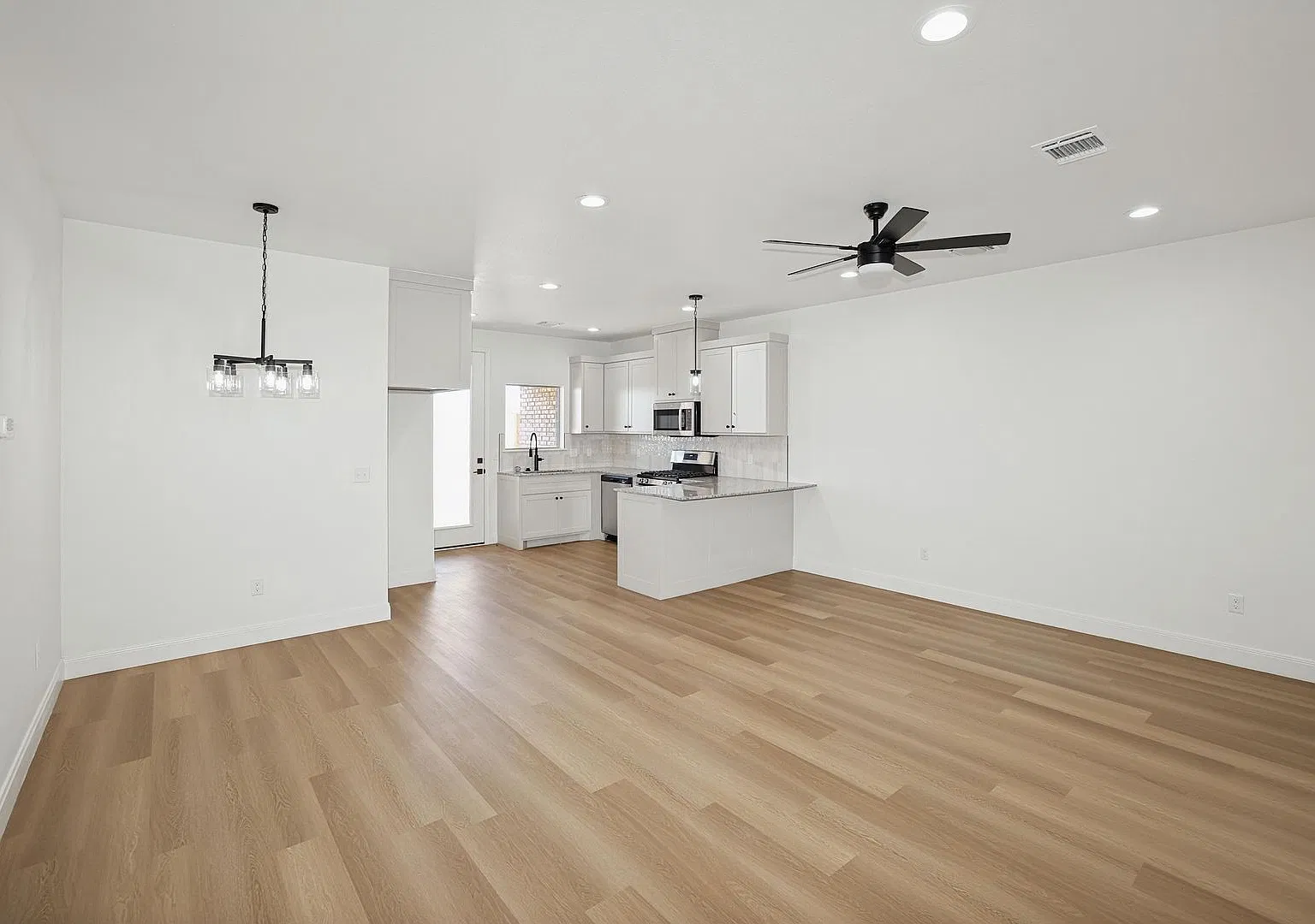 10374 Tierra Santa Unit A — Photo 3