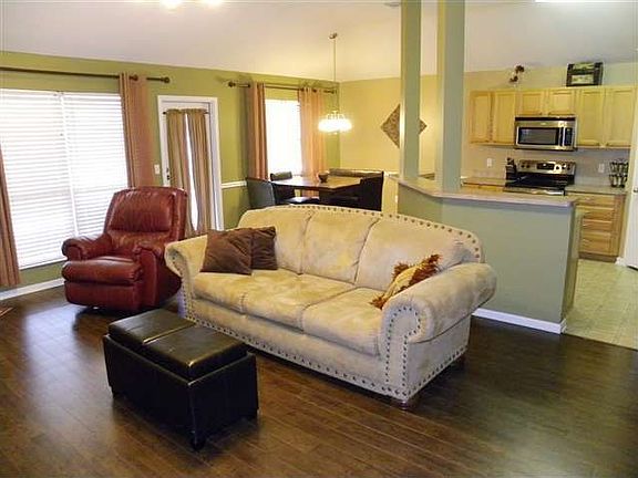 5th image of 1718 Twisted Oak Dr