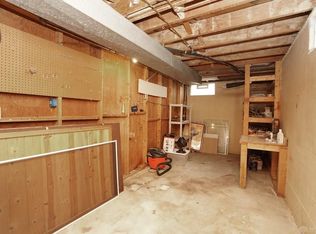 2018 John Glenn Rd, Dayton, OH 45420