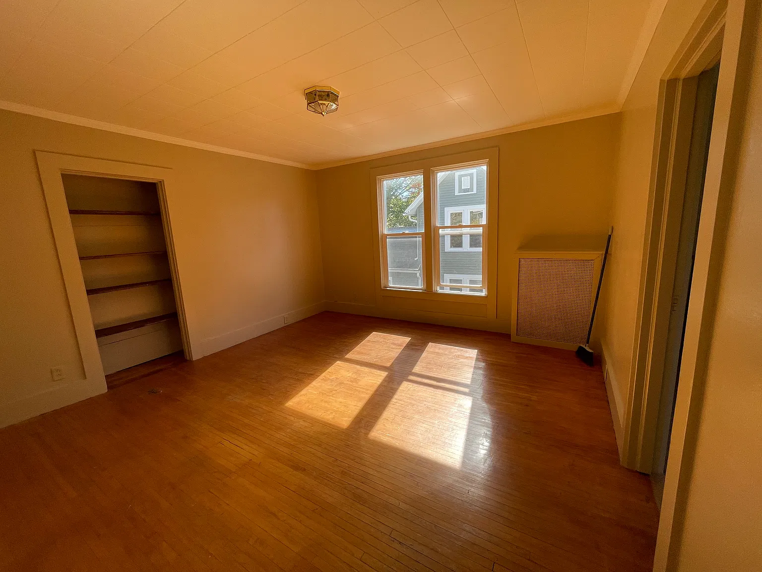 1 bed, 800 sqft, $900 — Photo 3