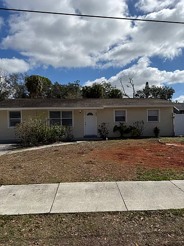 2025 Stratford Dr Photo 1