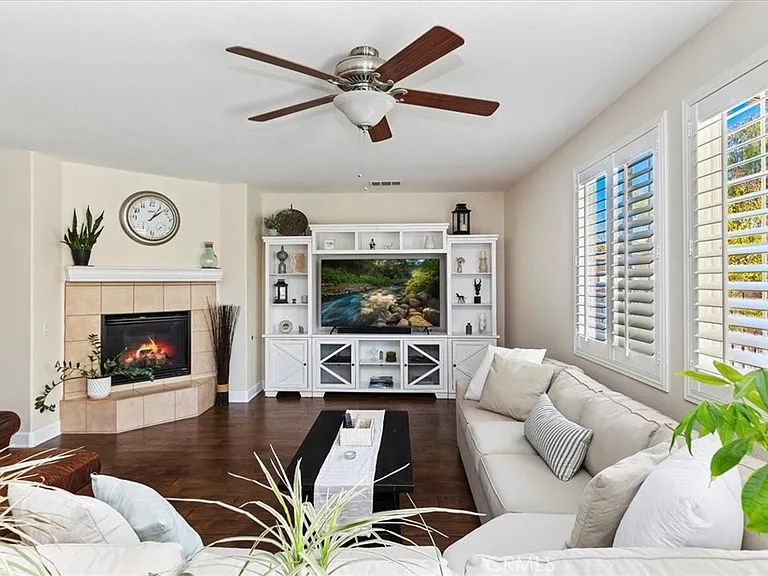 40174 Jaylene St — Photo 6