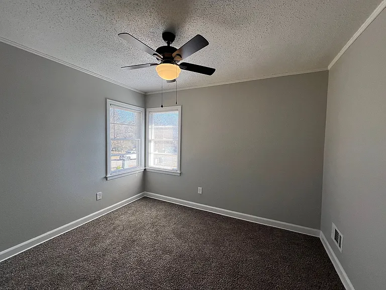 1473 Paullus Ave — Photo 7