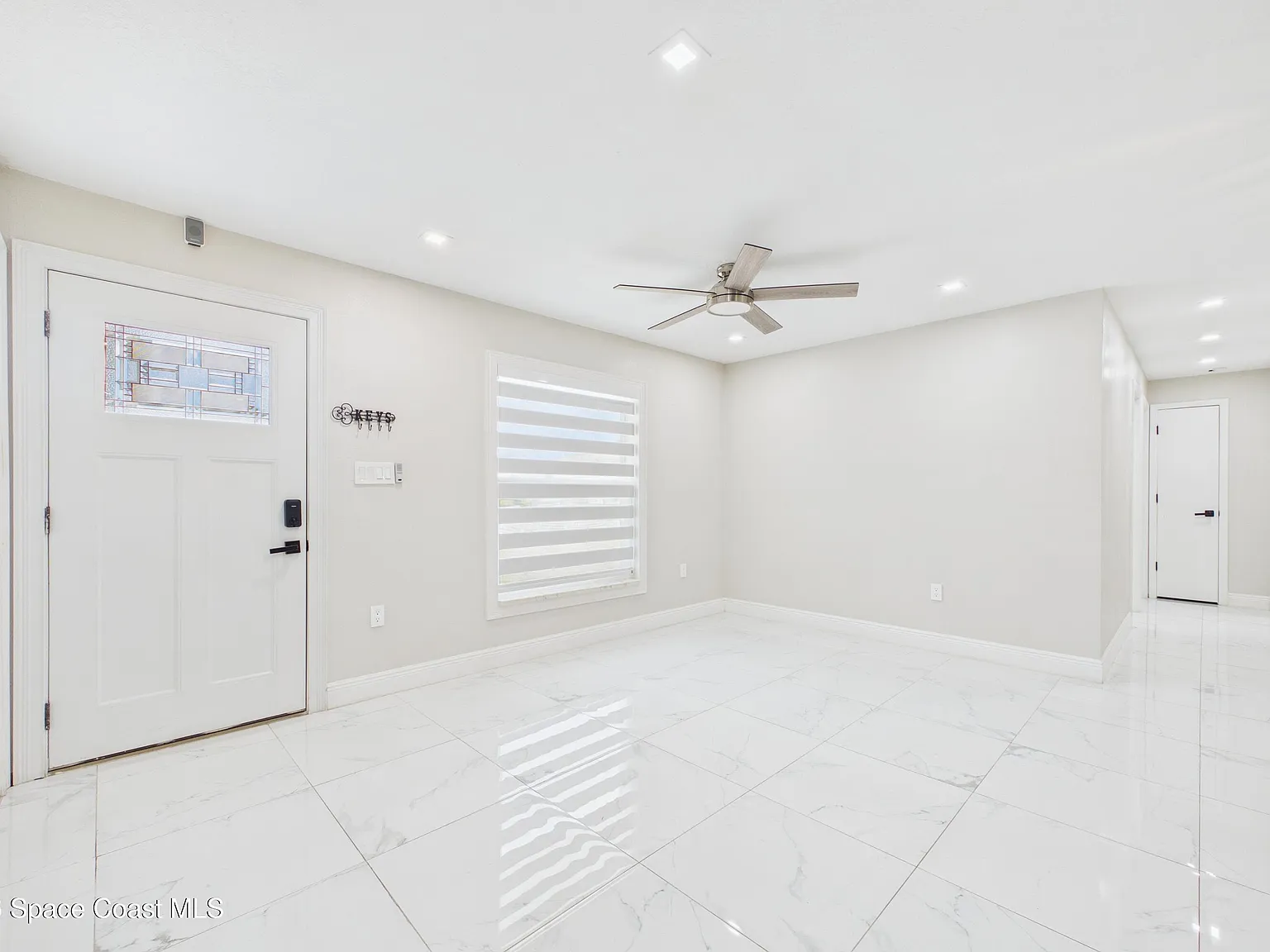 3 bed, 2.0 bath, 1314 sqft, $2,250 — Photo 4