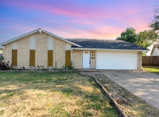 2304 Greenwood Cir, Carrollton, TX 75006