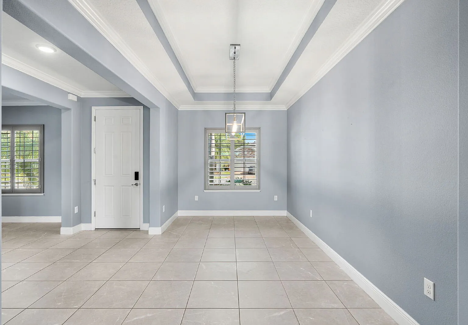 4 bed, 3.0 bath, 2428 sqft, $4,700 — Photo 3