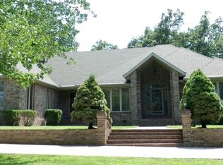 1670 W Washington St, Marshfield, MO 65706