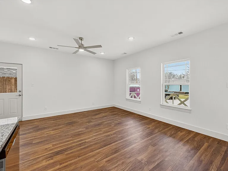 502 E Kimball St #2 — Photo 7