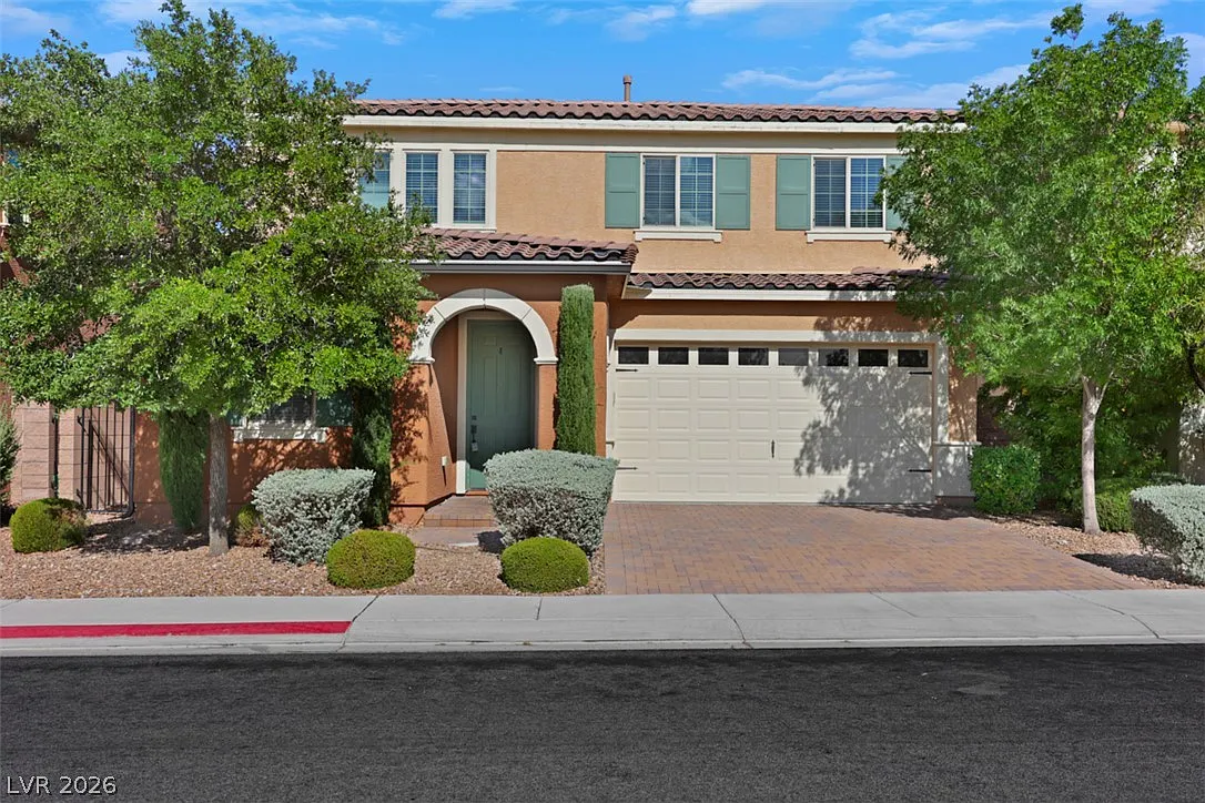 4 bed, 3.0 bath, 2187 sqft, $2,720 — Photo 1