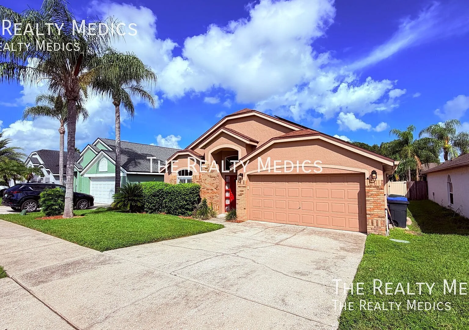 Premium Oviedo 4BR/2BA Solar Pool, EV Charging, Renovated Kitchen & Flex Garage — Photo 2