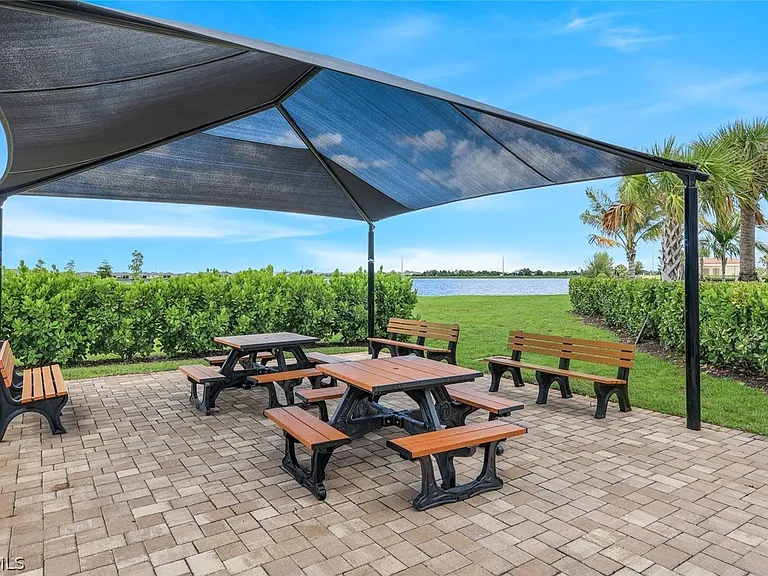 421 Coral Reef Pl — Photo 45