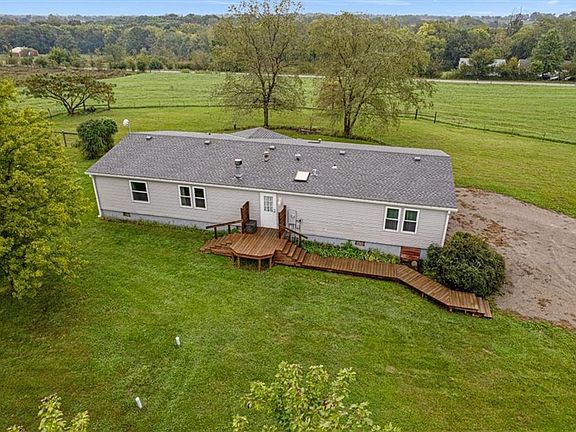 2nd image of 5636 SE Perrin Rd
