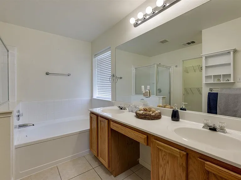 6007 Lone Star Ct — Photo 7