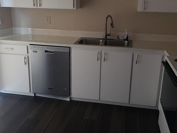 2nd image of 923 E Marine View Dr #D