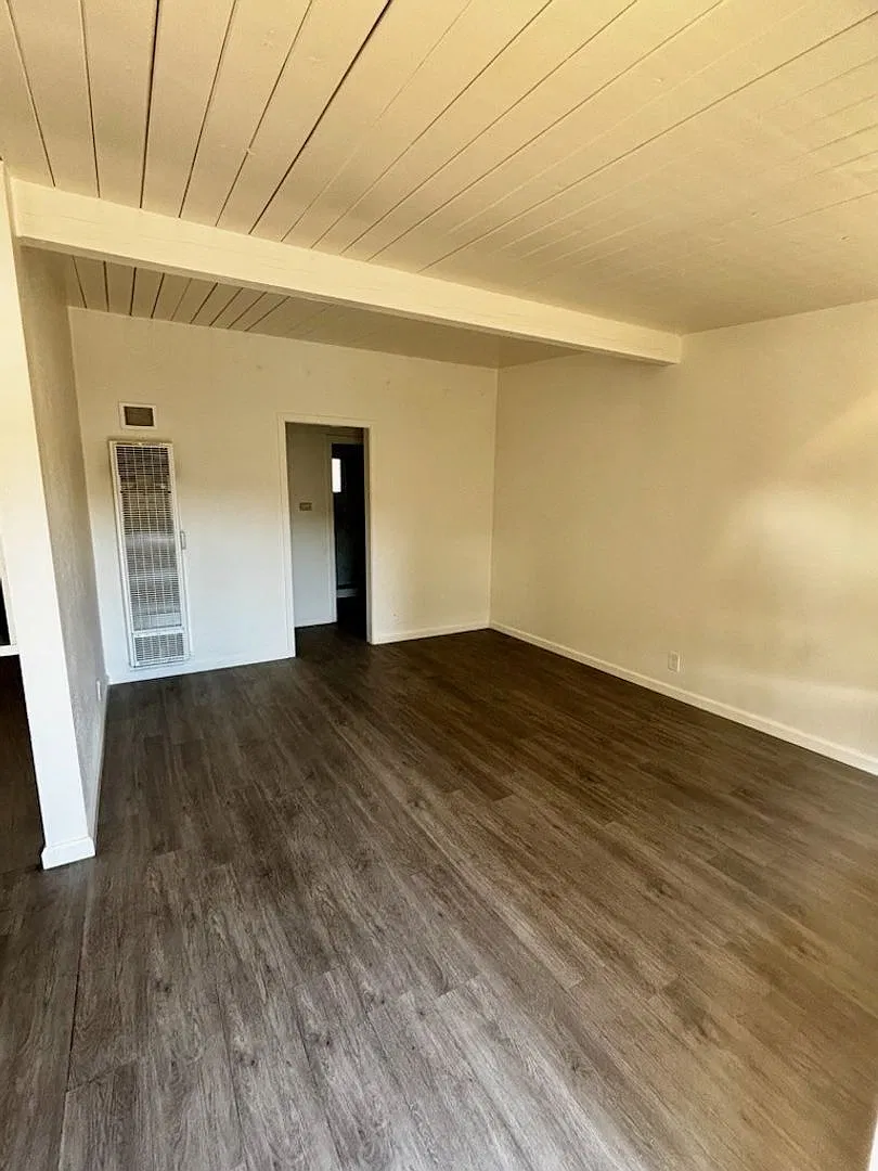 2414 310 South H St — Photo 2