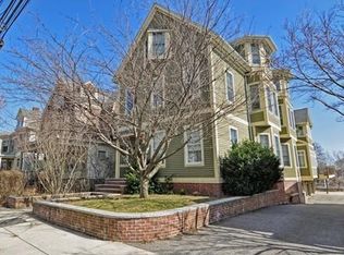 137 Sycamore St, Somerville, MA 02145