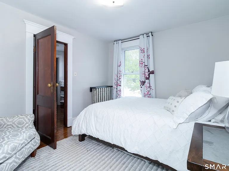 271 Brown St — Photo 22
