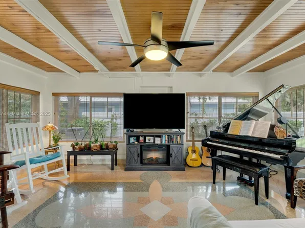 7997 SW 98th Ter, Miami, FL 33156