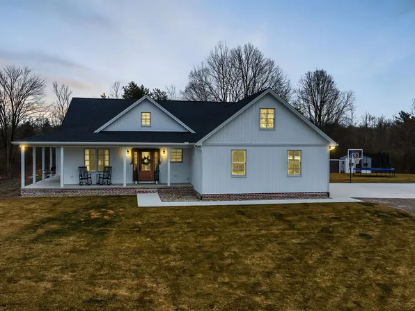 505 Richman Rd, Saint Clair, MI 48079