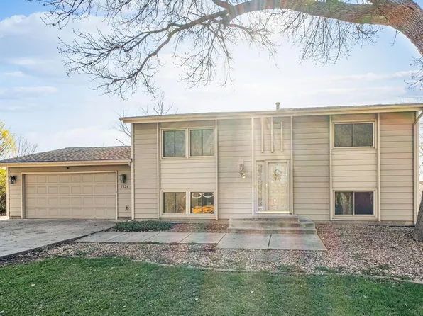 7324 France Ave N, Brooklyn Park, MN 55443