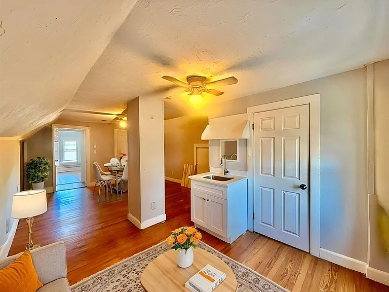 32 Stedman Ave #B — Photo 12