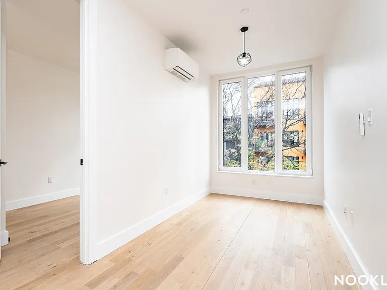 96 Moore St #2B — Photo 15