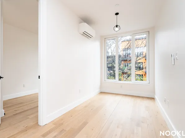 96 Moore Street image 2 of 29