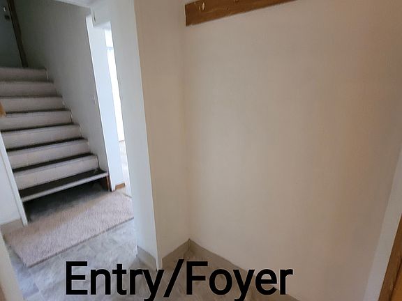 3rd image of 422 Belmont St