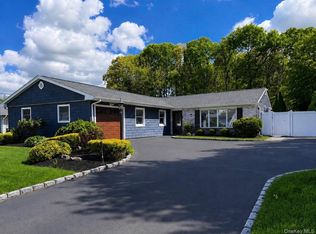 66 Singingwood Drive, Holbrook, NY 11741