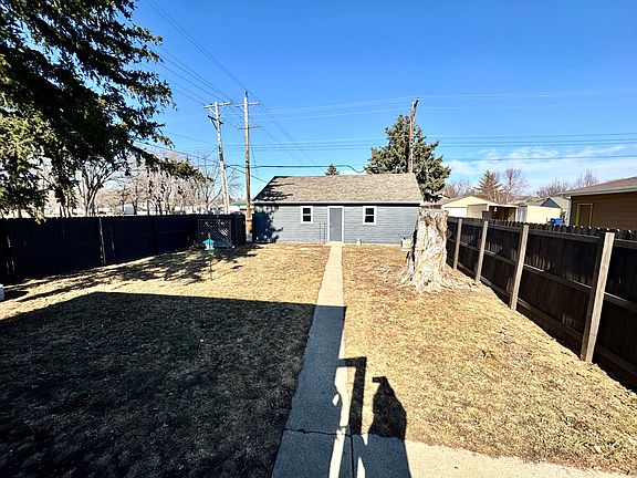 4th image of 120 S Foster St
