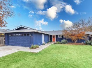 5425 W Laura Ct, Visalia, CA 93277