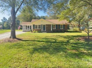 1825 Bennett Rd, Lancaster, SC 29720