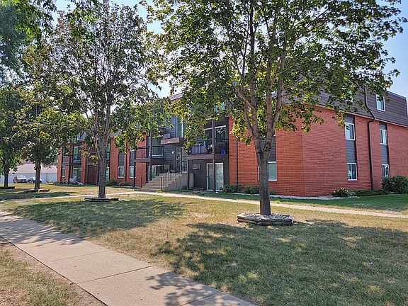 2nd image of 818 Southland Ln #306