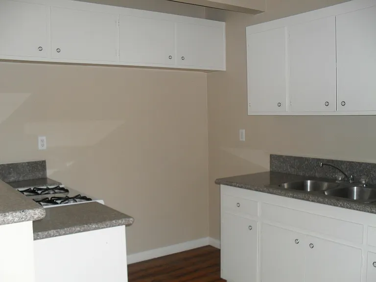 Parkridge Apartments — Photo 20
