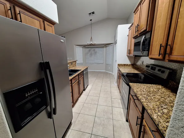 7635 E Des Moines Cir, Mesa, AZ 85207