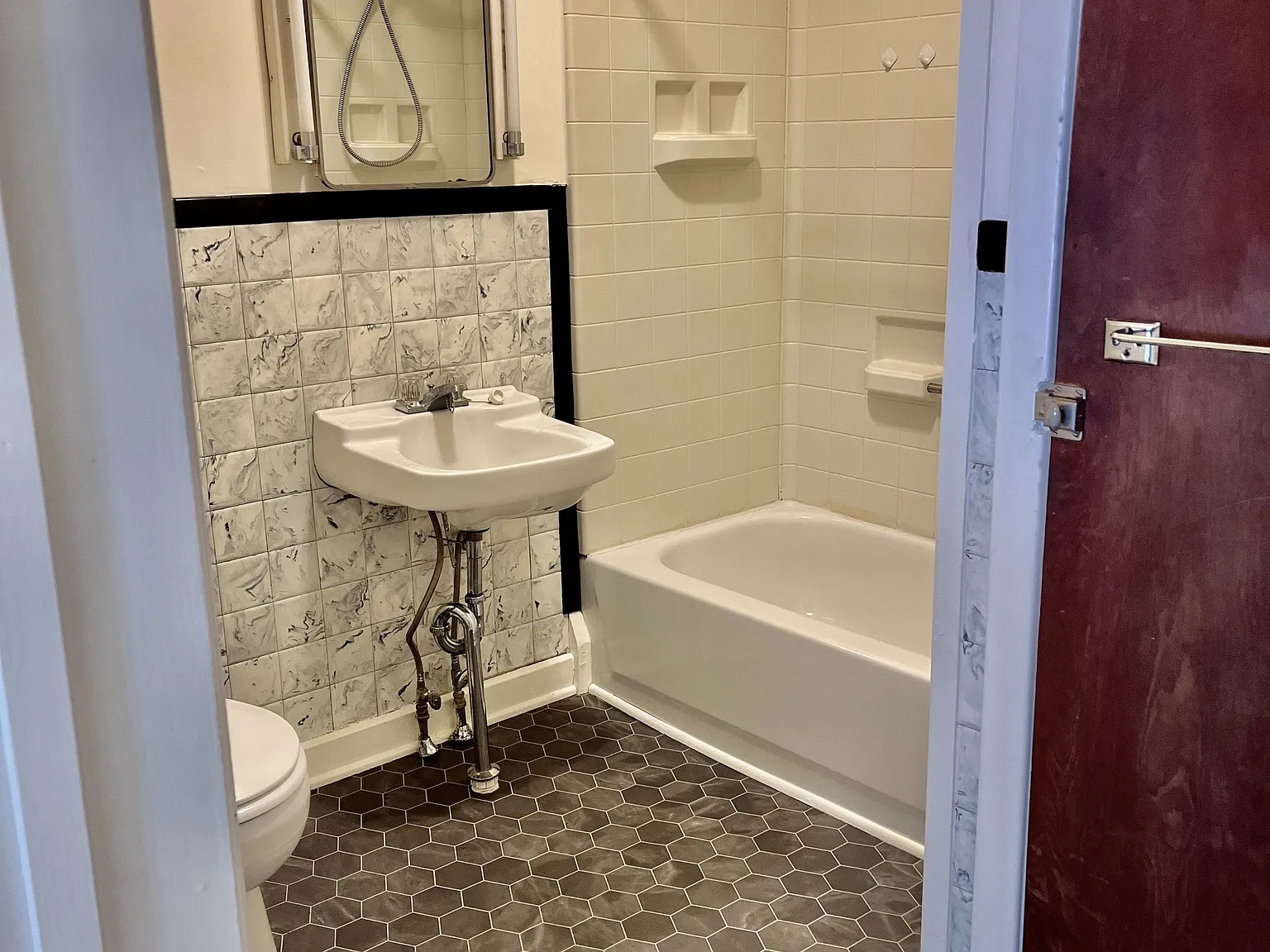 322 N Washington St - Apt 2 — Photo 4