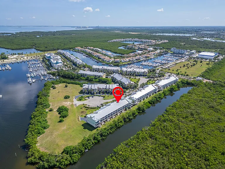 3266 Mangrove Point Dr — Photo 72