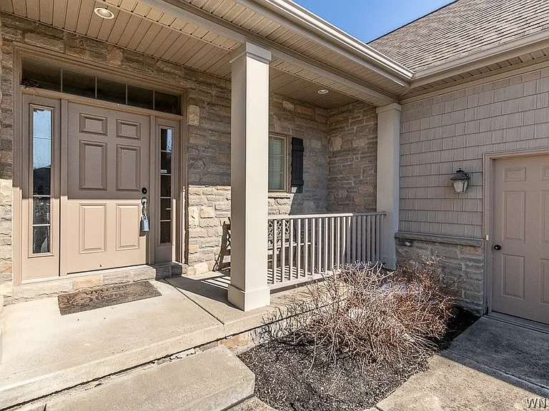 9 Hidden Creek Ct — Photo 2